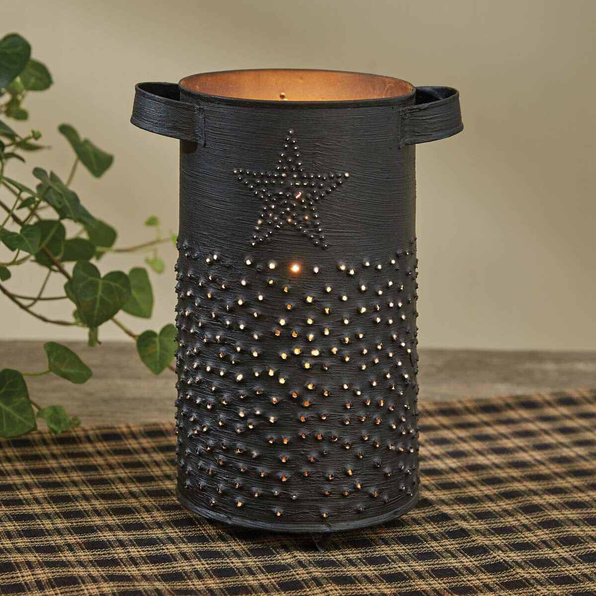 Punched Star Pillar Holder Lamp