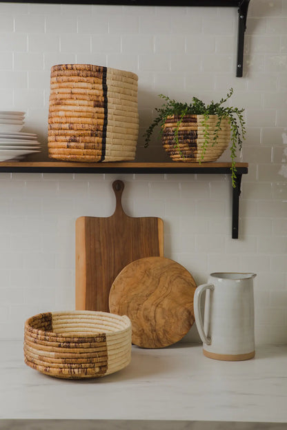 Small Banana Leaf Half Moon Deep Round Bowl